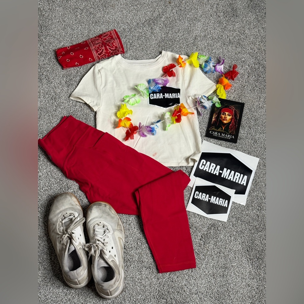 Make an offer. FULL outfit and props. 99tobeat cara maria